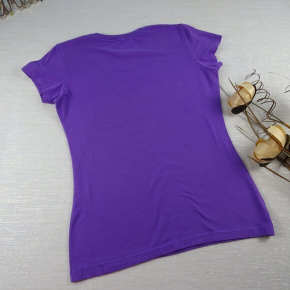 🎯5/$30 Angry Birds Purple T shirt Graphic Tee Juniors Large - Picture 3 of 8